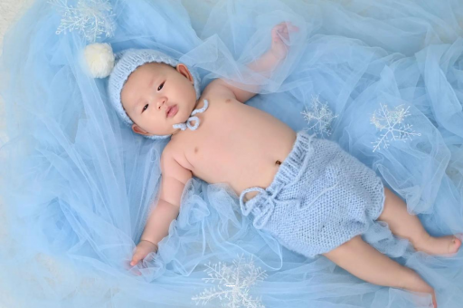 内蒙古宝宝吐奶频繁怎么回事